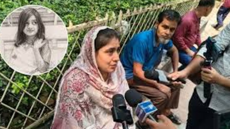 ‘বটগাছে ঝুলিয়ে মৃত্যুদণ্ড কার্যকর হোক সোহেলের’—আদালত প্রাঙ্গণে সাধারণ মানুষের বিক্ষোভ ও ক্ষোভ