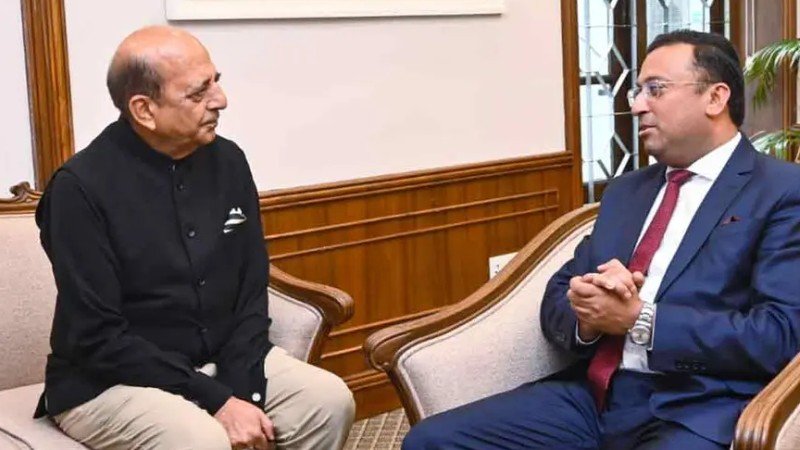 দিনেশ ত্রিবেদীকে হুমায়ুন কবির: ভারতের ভূখণ্ড ব্যবহার করে শেখ হাসিনা যাতে রাজনৈতিক বক্তব্য দিতে না পারেন