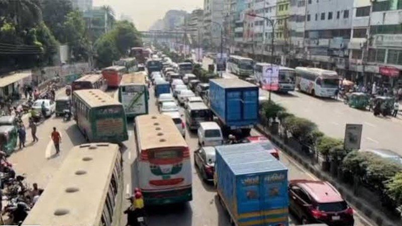 রাজধানীতে যাত্রীদের পকেট কাটার মহোৎসব