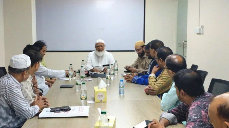 বিরোধীদলীয় নেতার সঙ্গে বিভিন্ন শ্রেণি-পেশার মানুষের মতবিনিময়