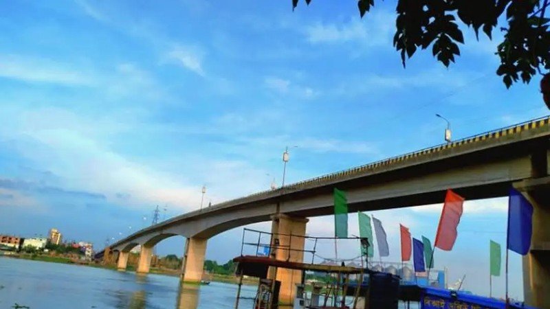 ডেমরা সেতু মেরামত: বিকল্প সড়ক ব্যবহারের অনুরোধ হাইওয়ে পুলিশের