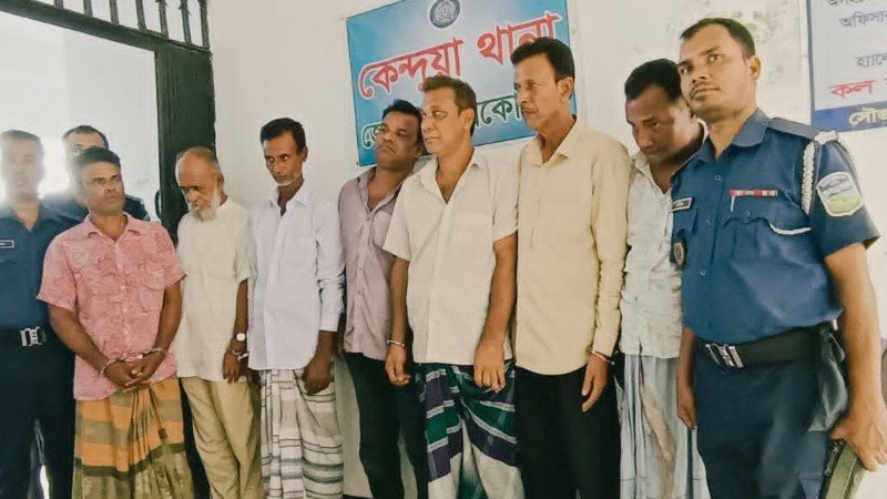 নেত্রকোনার কেন্দুয়ায় জুয়ার আসরে অভিযান: ইউপি সদস্যসহ গ্রেফতার ৬