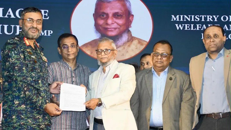 বাংলাদেশ এখন আর অদক্ষ শ্রমিক বিদেশে পাঠাবে না: প্রবাসী কল্যাণমন্ত্রী