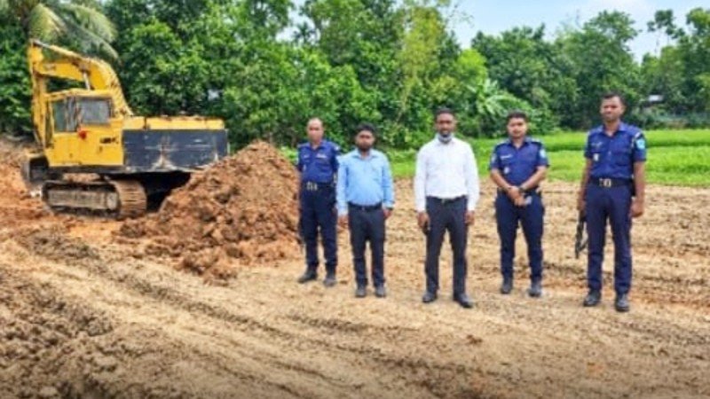 মধুপুরে কৃষিজমির মাটি কাটার অপরাধে ৫০ হাজার টাকা জরিমানা