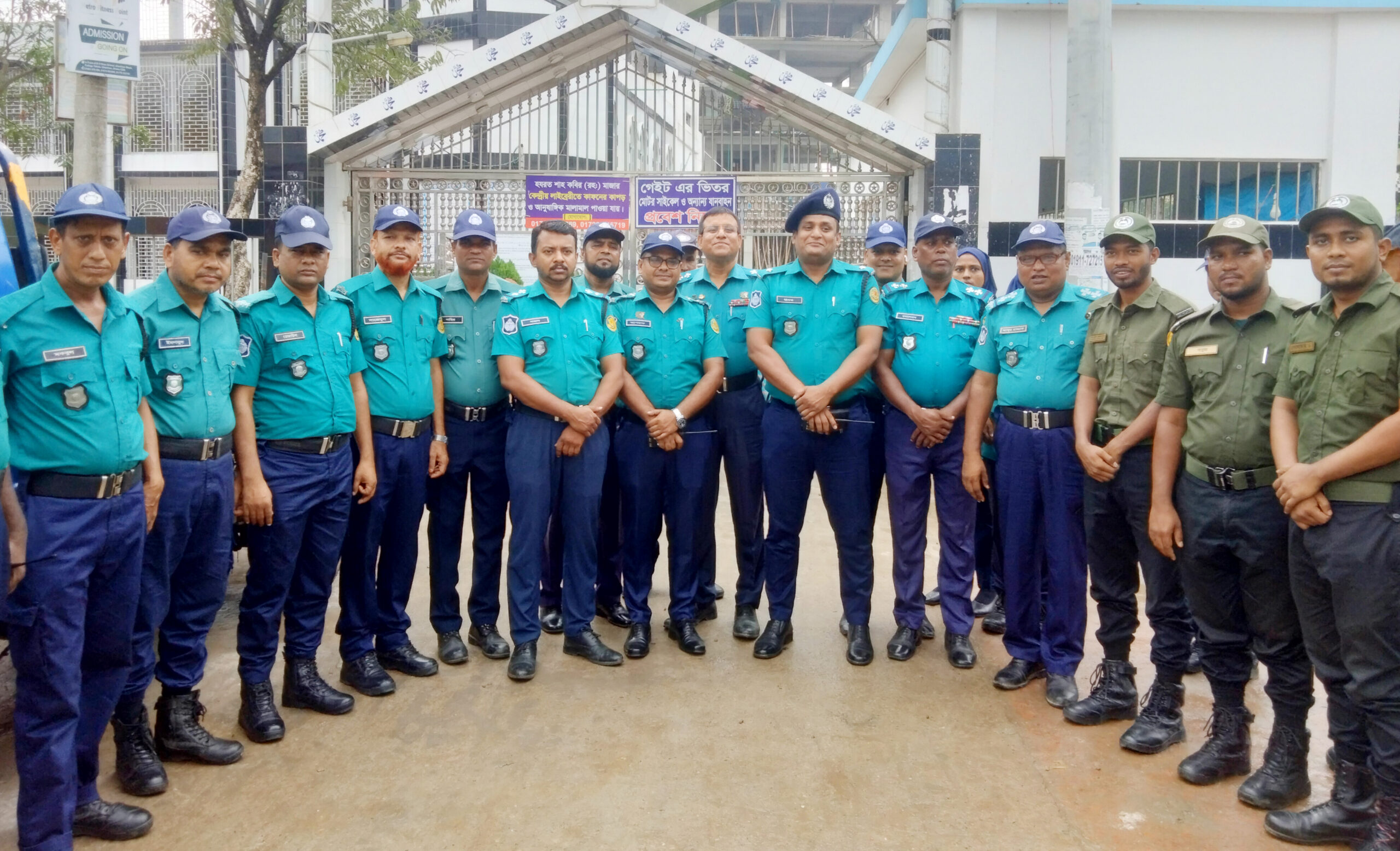 কর্মস্থলে ফিরেছেন উত্তরখান থানা পুলিশ সদস্যরা, স্বস্তিতে এলাবাসী