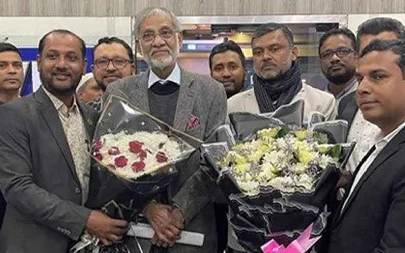 ১১ বছর পর ফিরলেন ব্যারিস্টার রাজ্জাক, বললেন জাতীয় ঐক্য প্রয়োজন