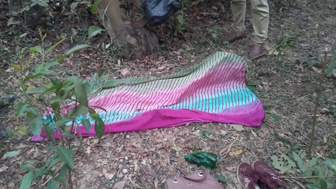 চট্টগ্রামে জঙ্গলে নারীর অর্ধগলিত মরদেহ উদ্ধার