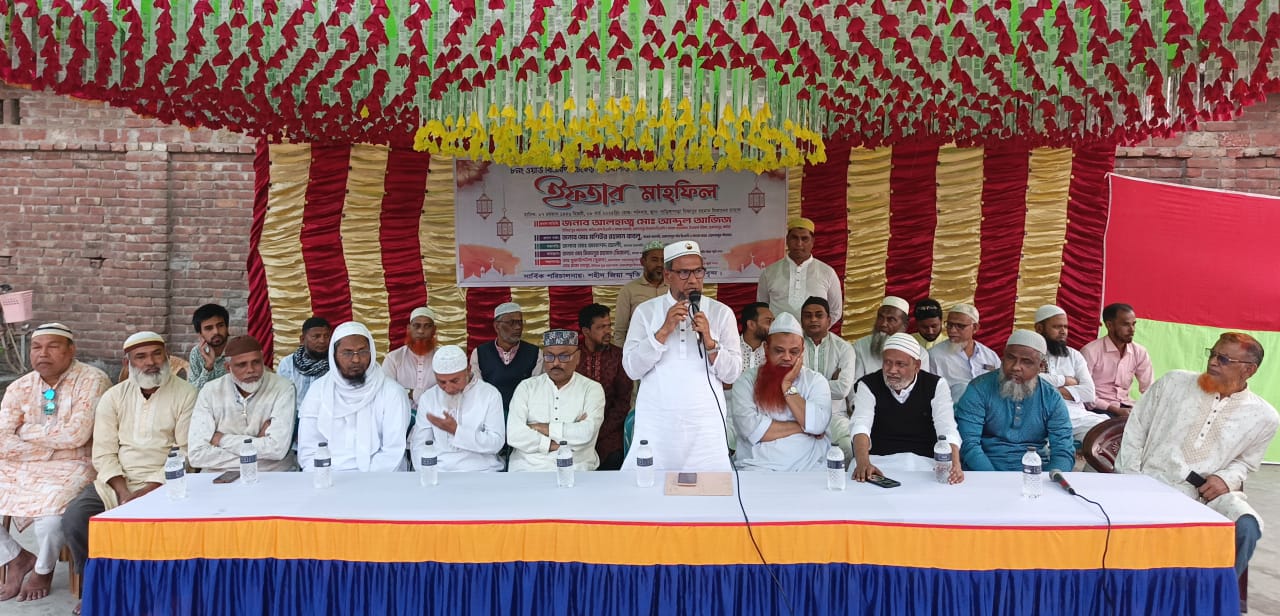 ৮নং ওয়ার্ড বিএনপি চাঁচকৈড় গাড়িষাপাড়া শহীদ জিয়া স্মৃতি সংঘের উদ্যোগে ইফতার মাহফিল অনুষ্ঠিত