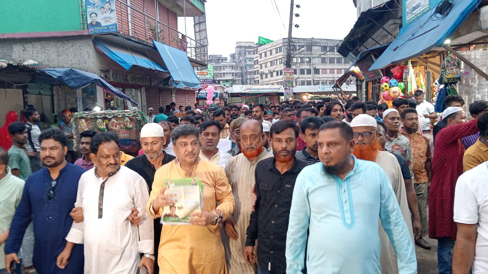 গাজীপুরে রাষ্ট্র মেরামতের ৩১ দফা বাস্তবায়নে লিফলেট বিতরণ ও গণসংযোগে সরকার জাবেদ আহাম্মেদ সুমন