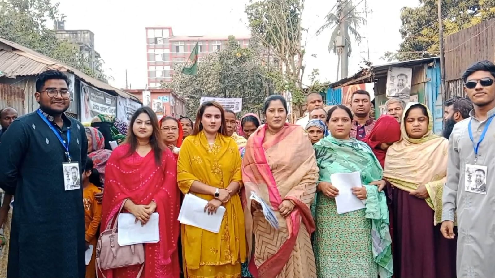 টঙ্গীতে বিএনপি প্রার্থীর পক্ষে গণসংযোগ