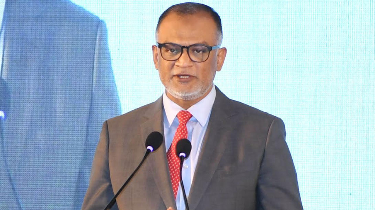 যুক্তরাষ্ট্রের তুলায় তৈরি পোশাকে শুল্কছাড় : বাণিজ্য উপদেষ্টা