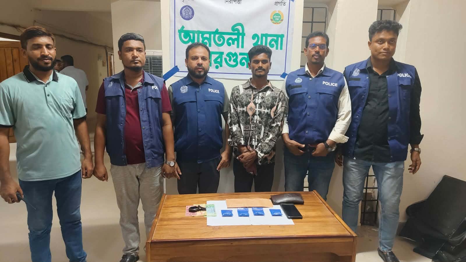 আমতলীতে ৭৫০ পিস ইয়াবাসহ মাদক কারবারি গ্রেফতার